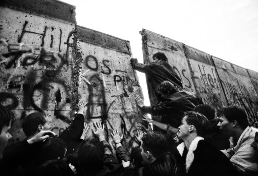 16.5inch x 23inch Fall of the Berlin Wall